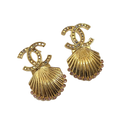 Chanel Shell Pendant Earrings - 18K Yellow Gold