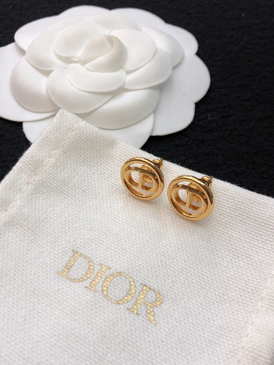 Dior 30 Montaigne Earrings