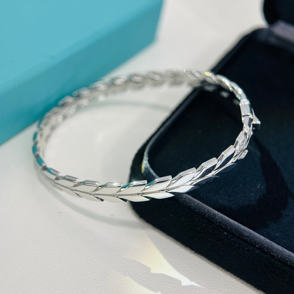 Tiffany Victoria Vine Diamond Bracelet - 18K Gold