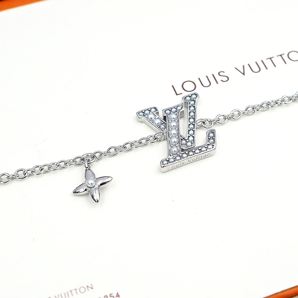 Louis Vuitton Iconic Pearl Bracelet