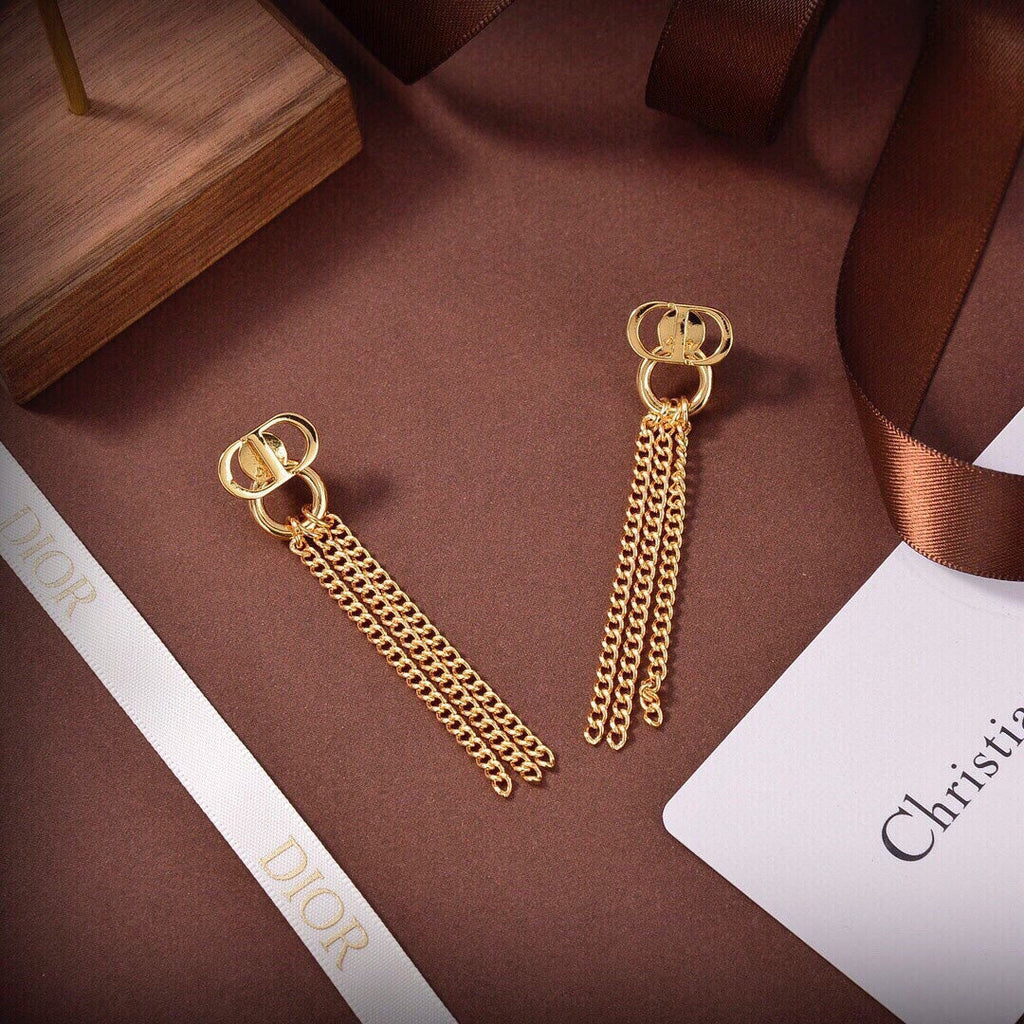 Dior 30 Montaigne Chain Earrings