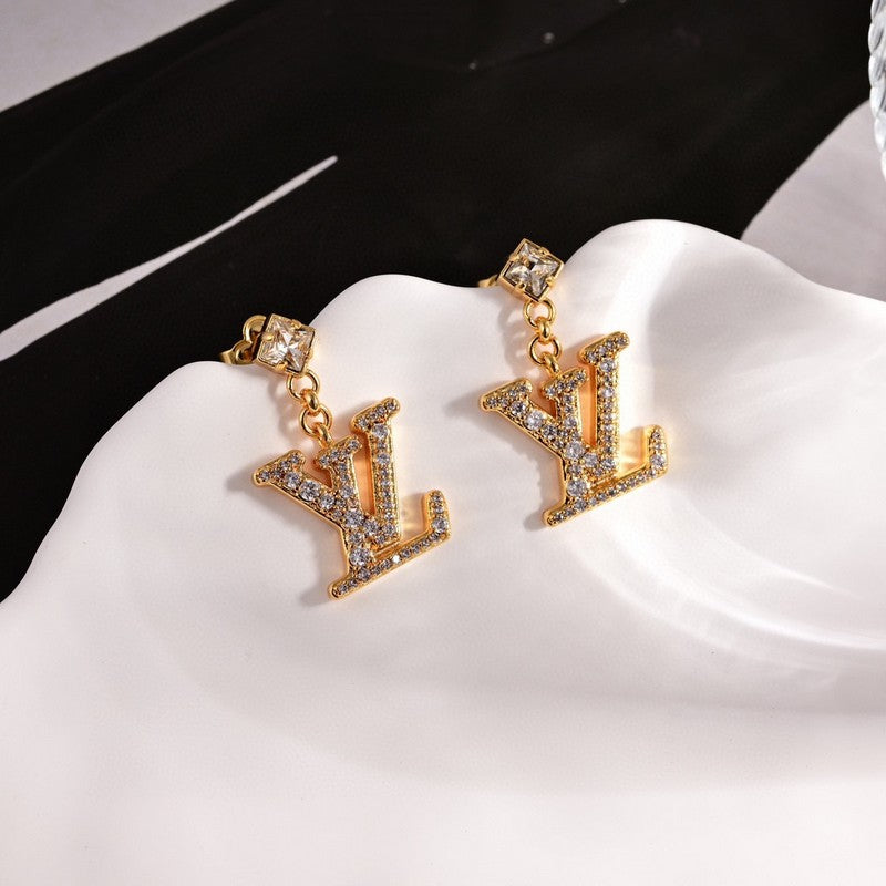 Louis Vuitton Lady Earrings - 18K Yellow Gold
