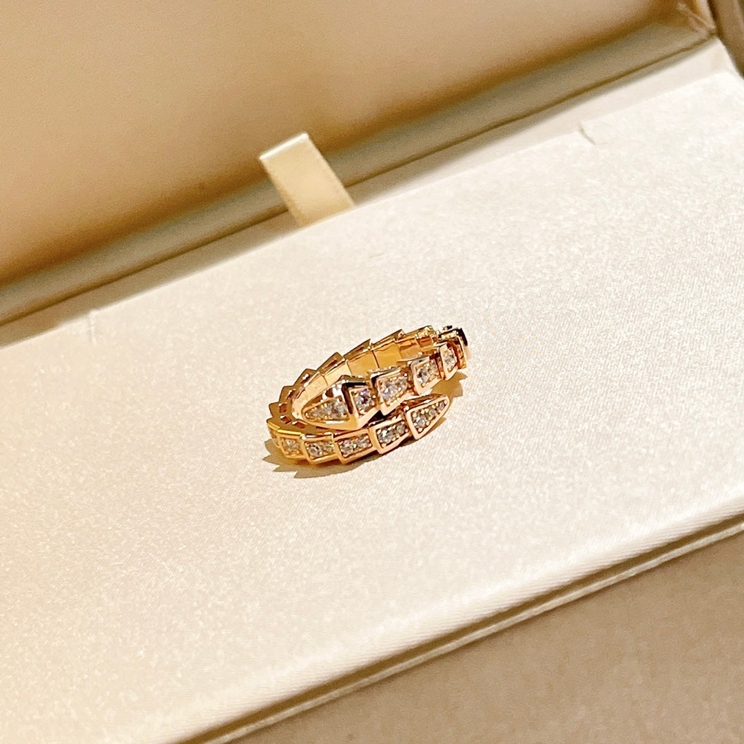 Bvlgari Serpenti Viper Pave Moissanite Ring - 18K Gold