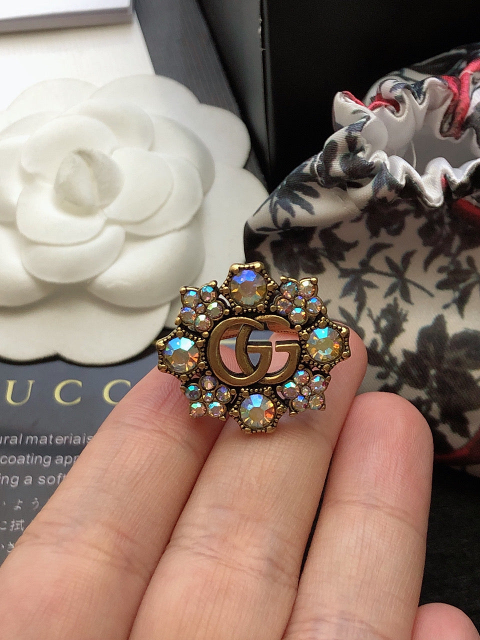 Gucci Double G Crystal Flower Ring - 18K Yellow Gold