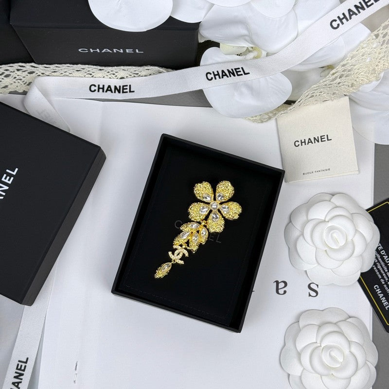 Chanel 26C Flower Crystal Drop Gold Brooch