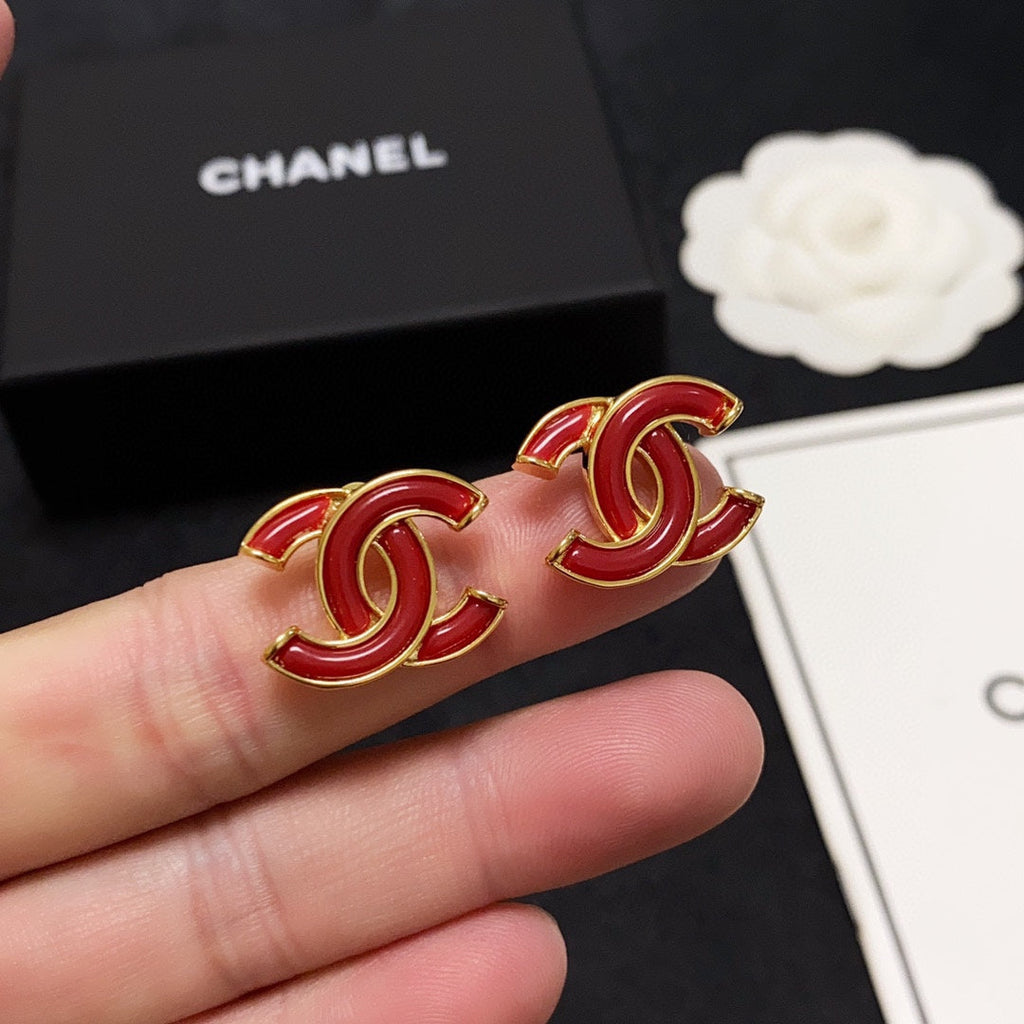 Chanel Red Resin Earrings - 18K Yellow Gold