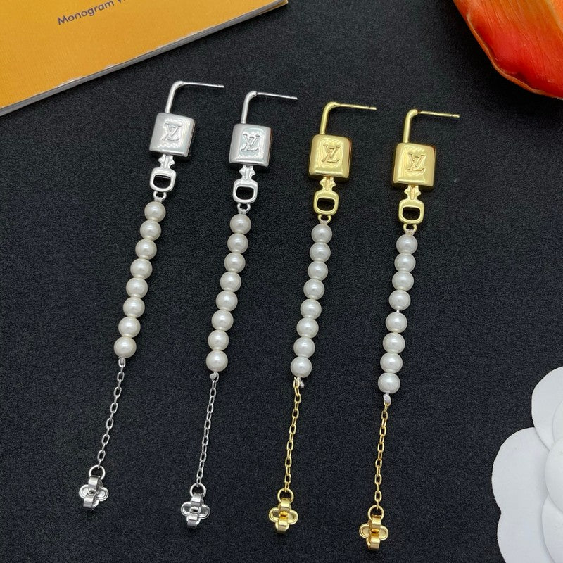 Louis Vuitton Pearl Lock Earrings - 18K Gold