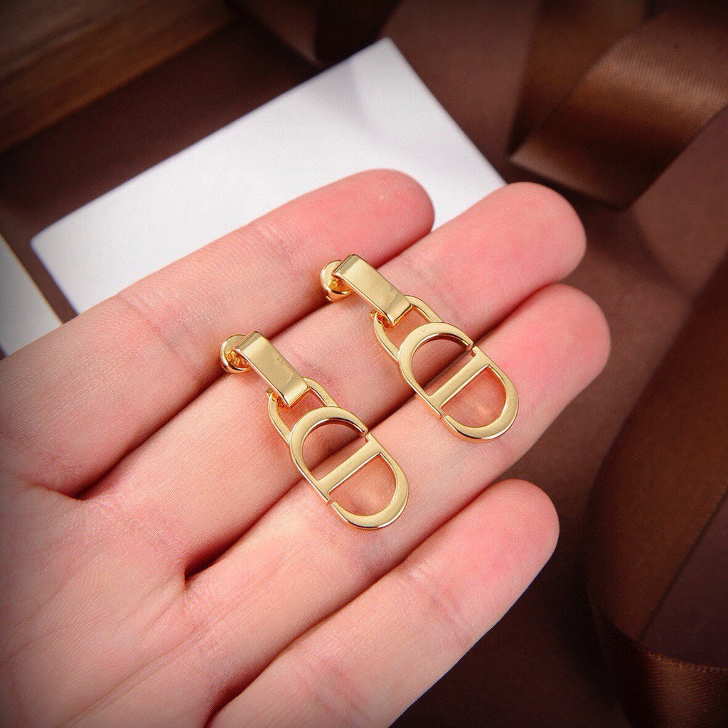 Dior 30 Montaigne Earrings