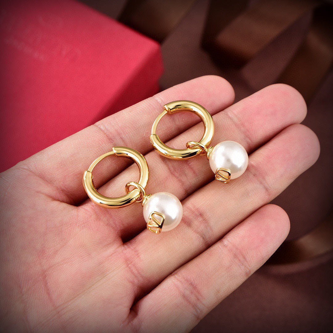 Valentino Pearl Earrings - 18K Yellow Gold