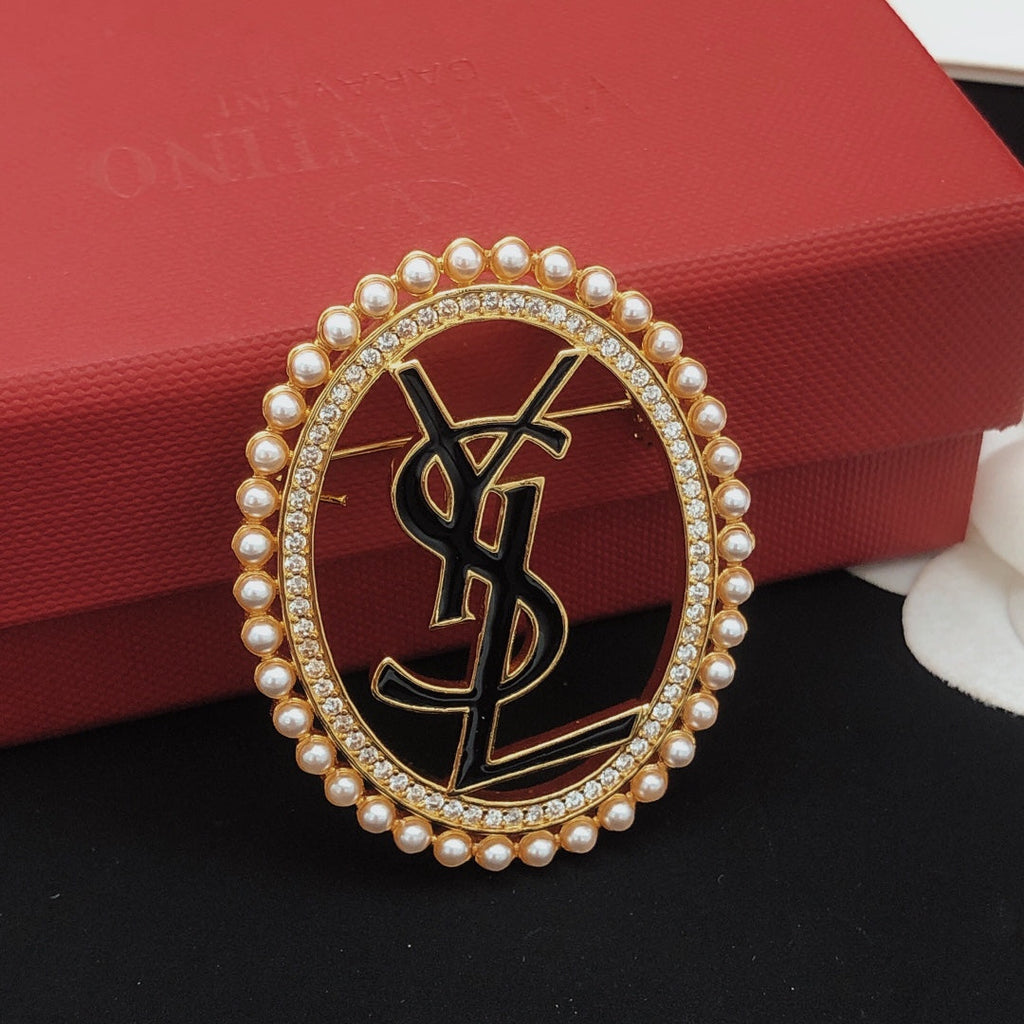 Oval Pearl Brooch