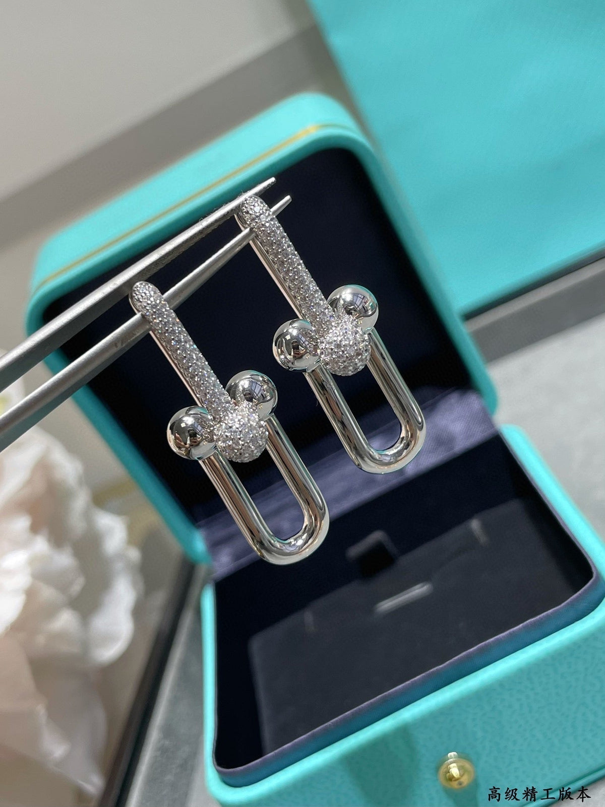 Tiffany HardWear Large Link Moissanite Earrings - 18K White Gold