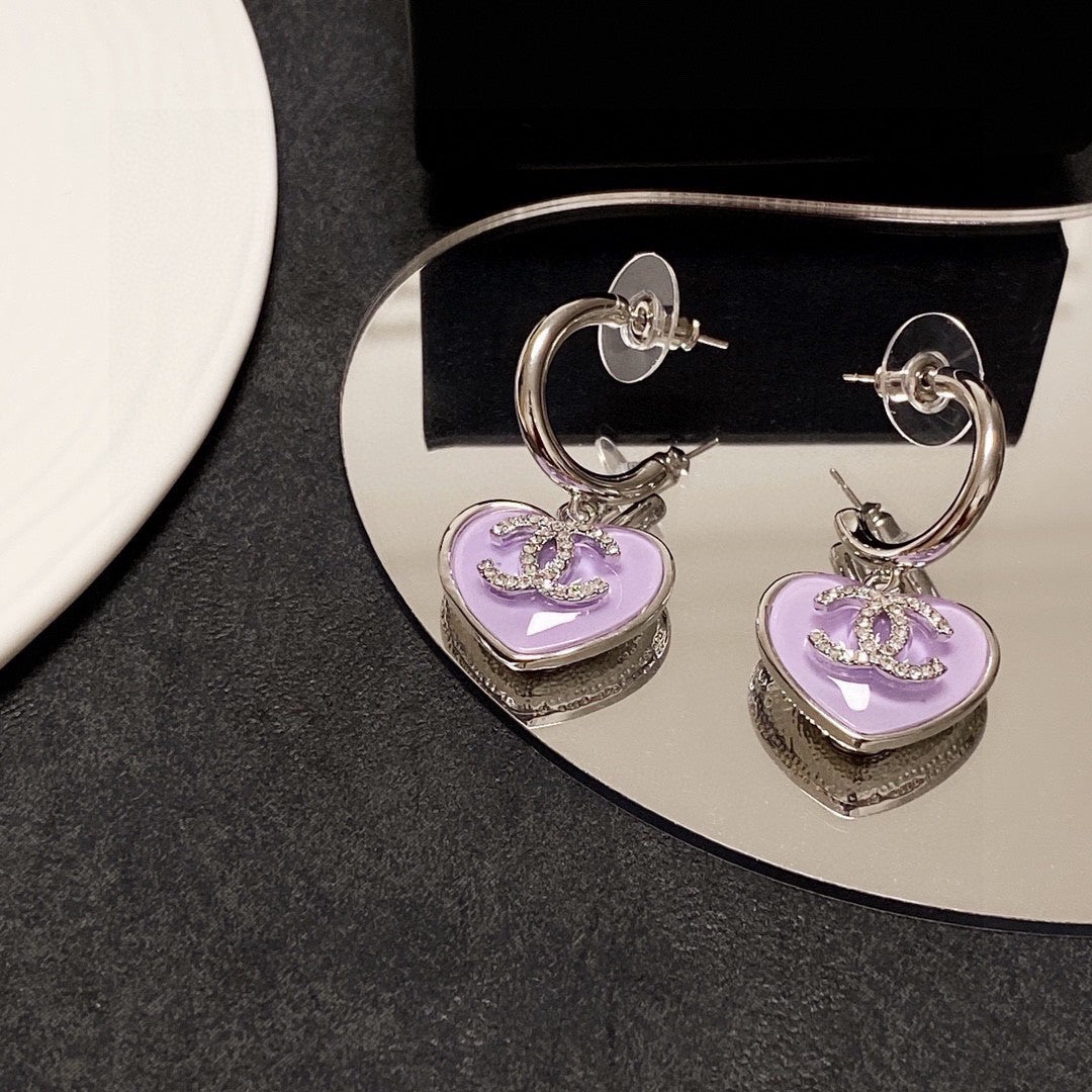 Chanel Purple Heart Earrings - 18K Yellow Gold