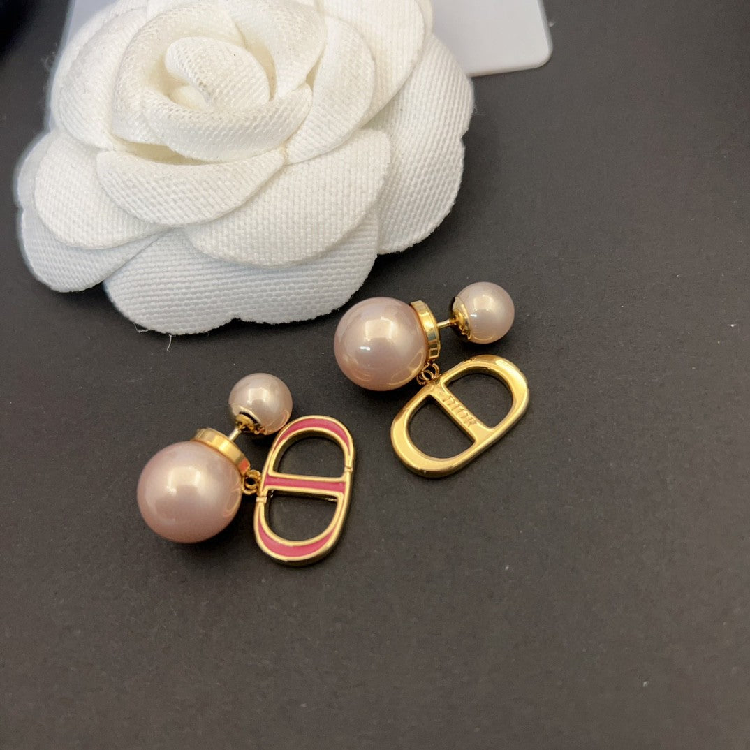 Dior 30 Montaigne Rani Pink Pearl Earrings