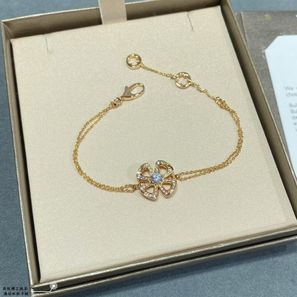 Fiorever Central Moissanite Bracelet - 18K Gold