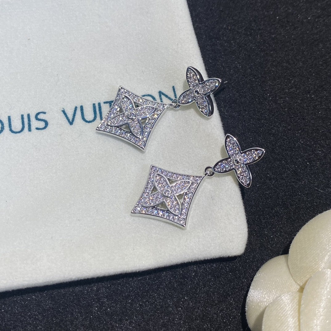 Louis Vuitton Blossom Earrings - 18K Gold