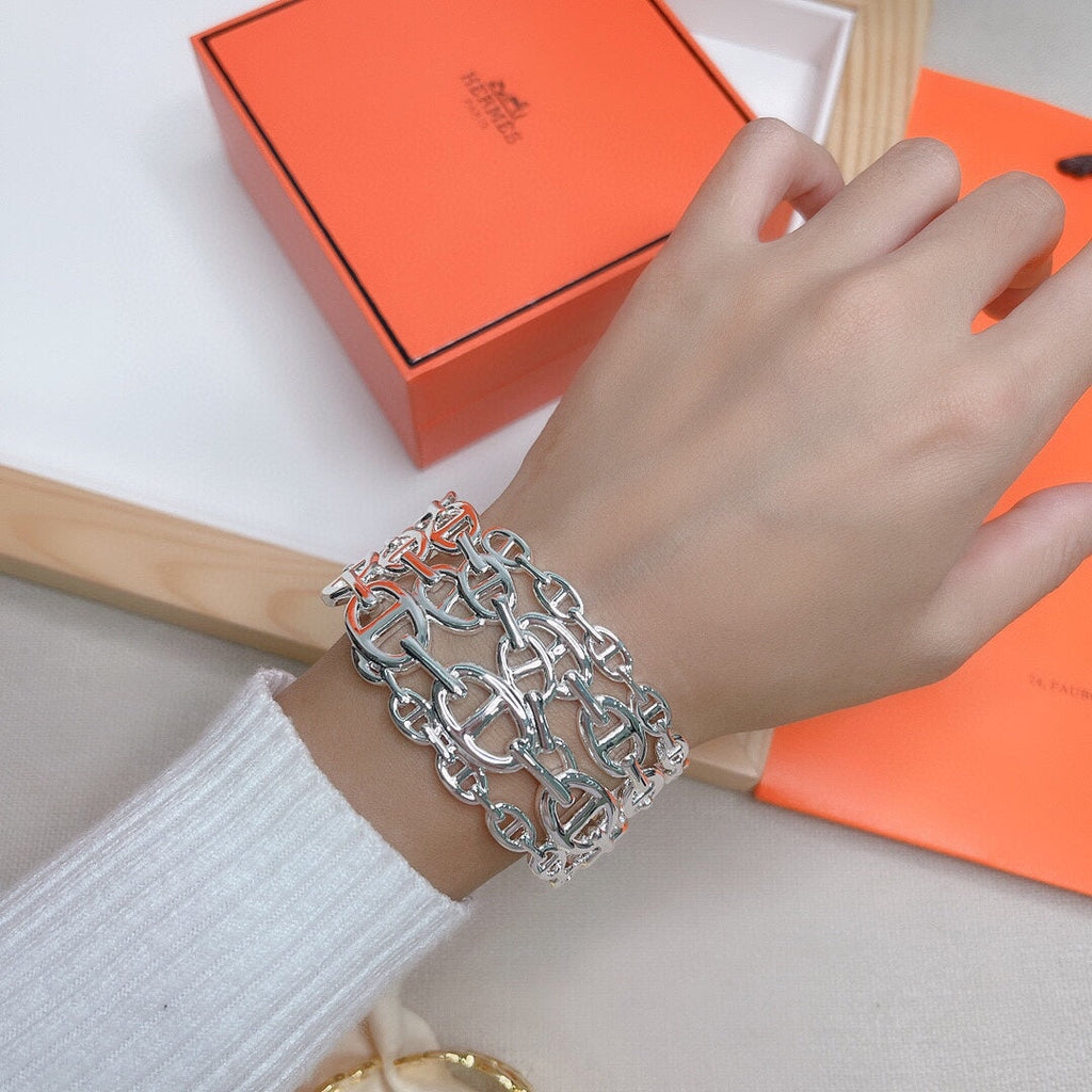 Hermes Chaine D'Ancre Wide Cutwork Bracelet - 18K Gold