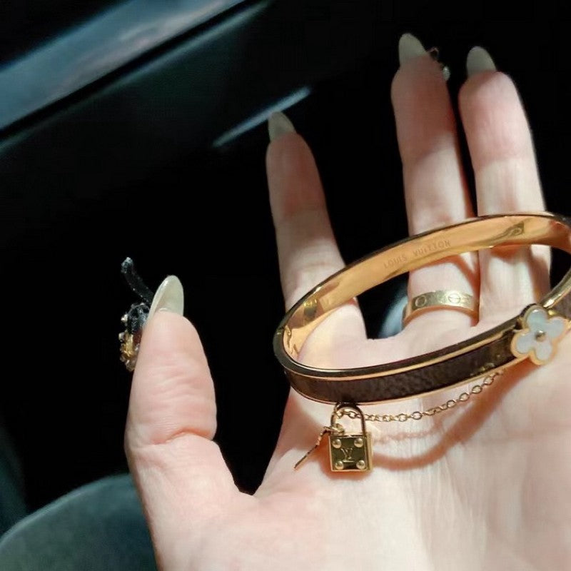 Louis Vuitton Blooming Bracelet