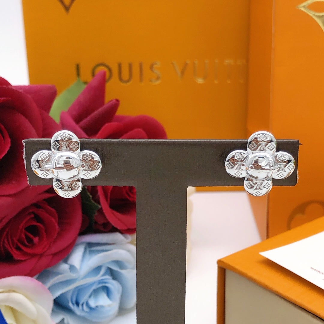 Louis Vuitton Vivienne Earrings - 18K White Gold