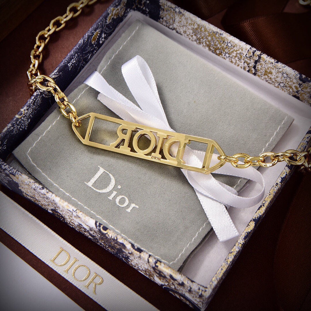 Dior Revolution Necklace