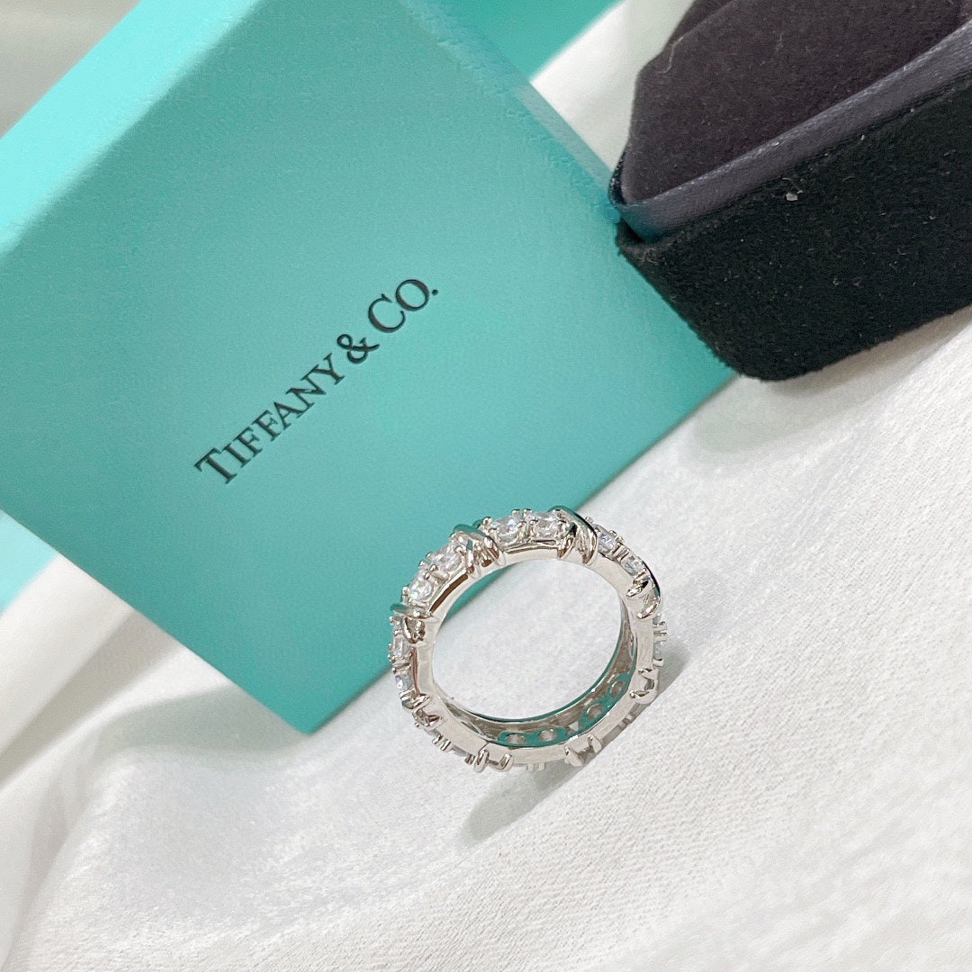 Tiffany Schlumberger Eighteen Stone Ring - 18K White Gold