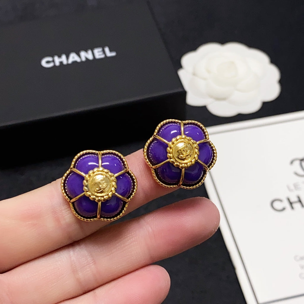 Chanel Purple Flowers Earrings - 18K Yellow Gold