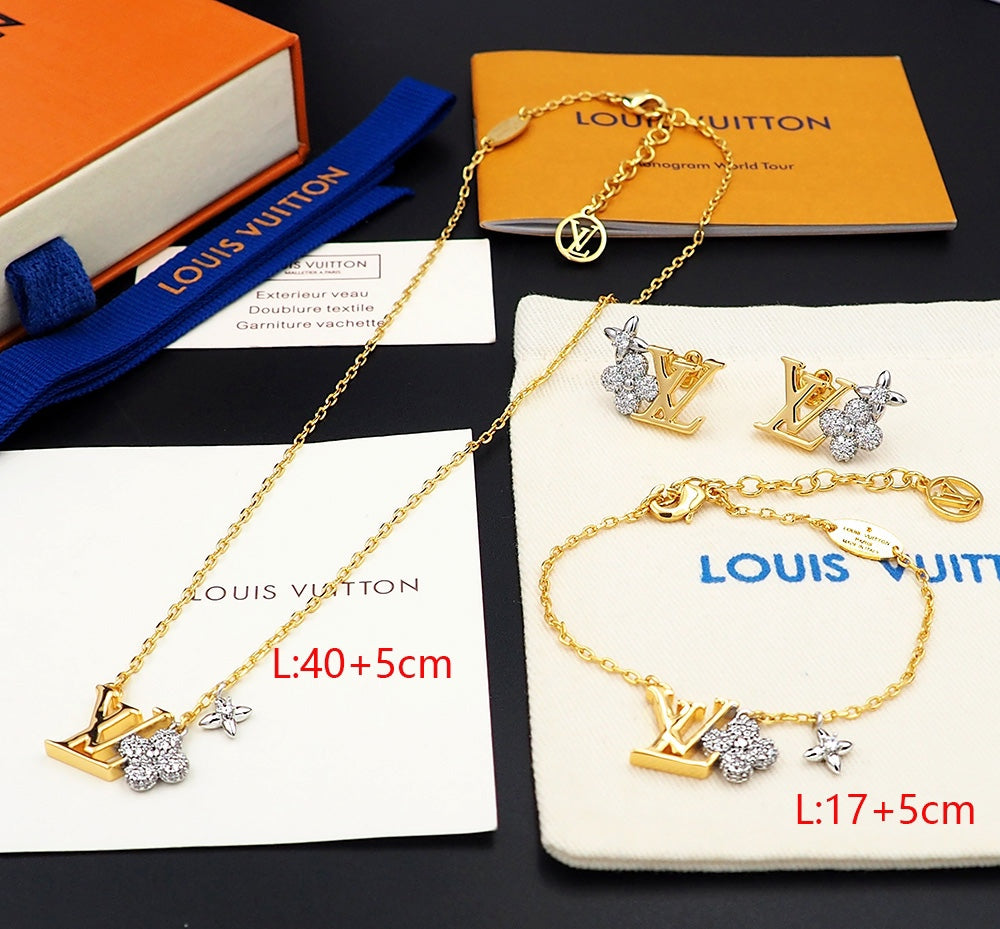 Louis Vuitton Gram Diamond Bracelet