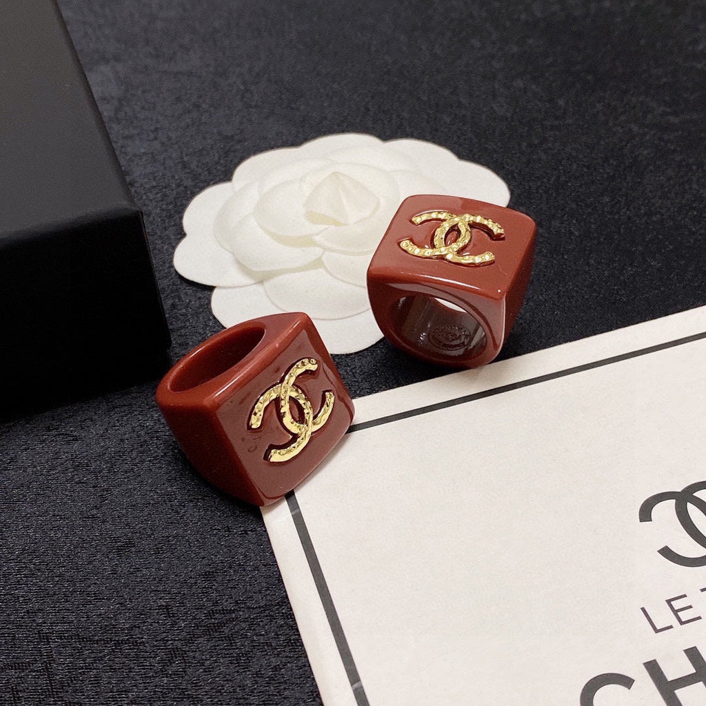 Chanel Vintage Red Ring - 18K Yellow Gold
