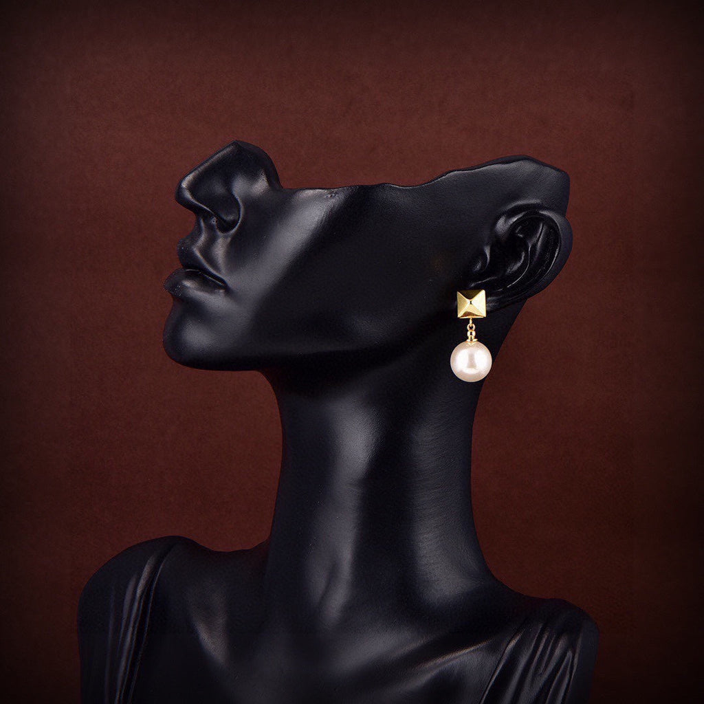 Valentino Pearl Earrings - 18K Yellow Gold