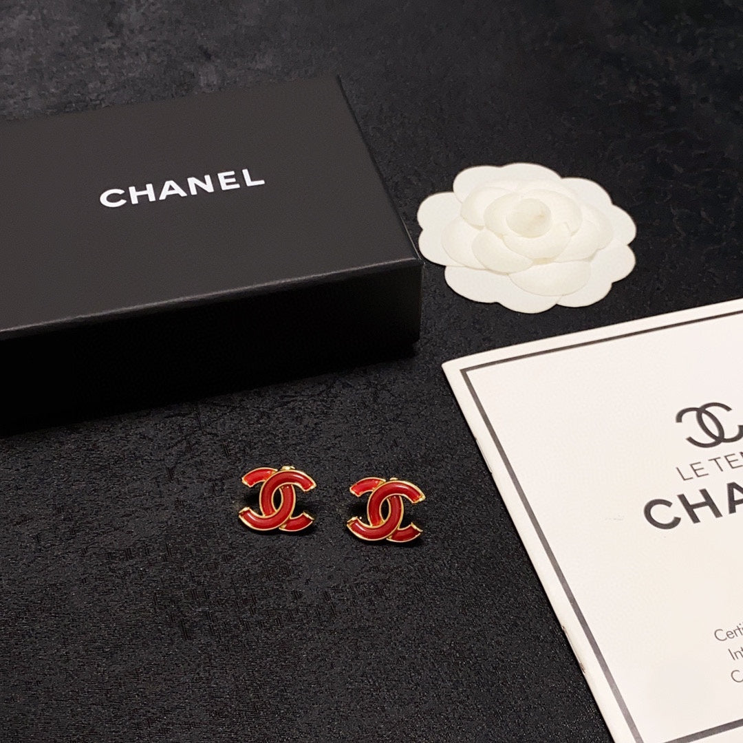 Chanel Red Resin Earrings - 18K Yellow Gold