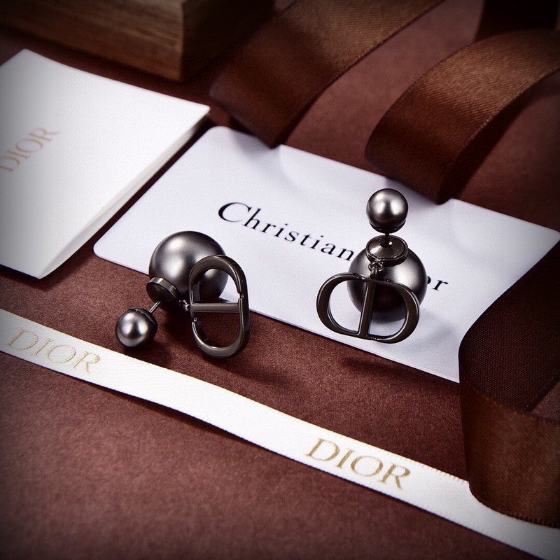 Dior Tribales Grey Pearl Earrings