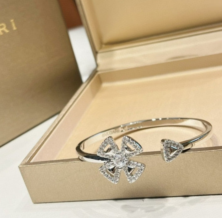 Fiorever Moissanite Bracelet - 18K Gold