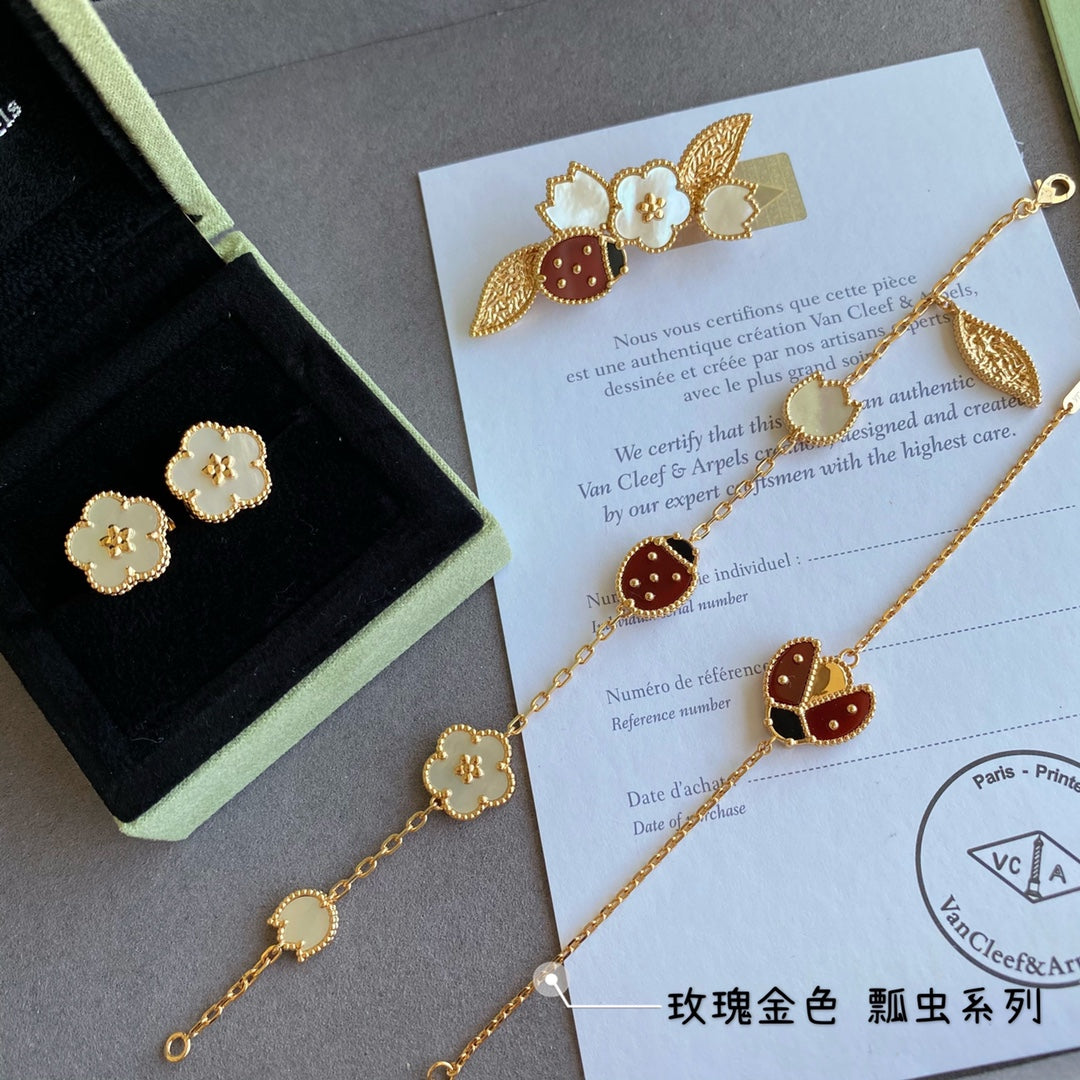 Lucky Spring Plum Blossom Earrings - 18K Gold