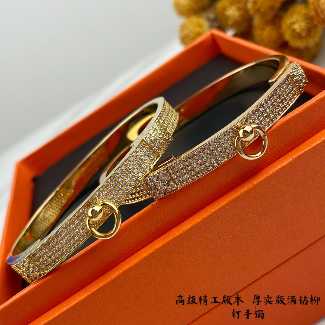 Hermes Collier De Chien Diamond Bracelet - 18K Gold