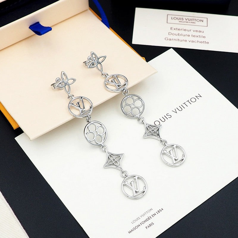 Louis Vuitton Lace Long Earrings - 18K Gold