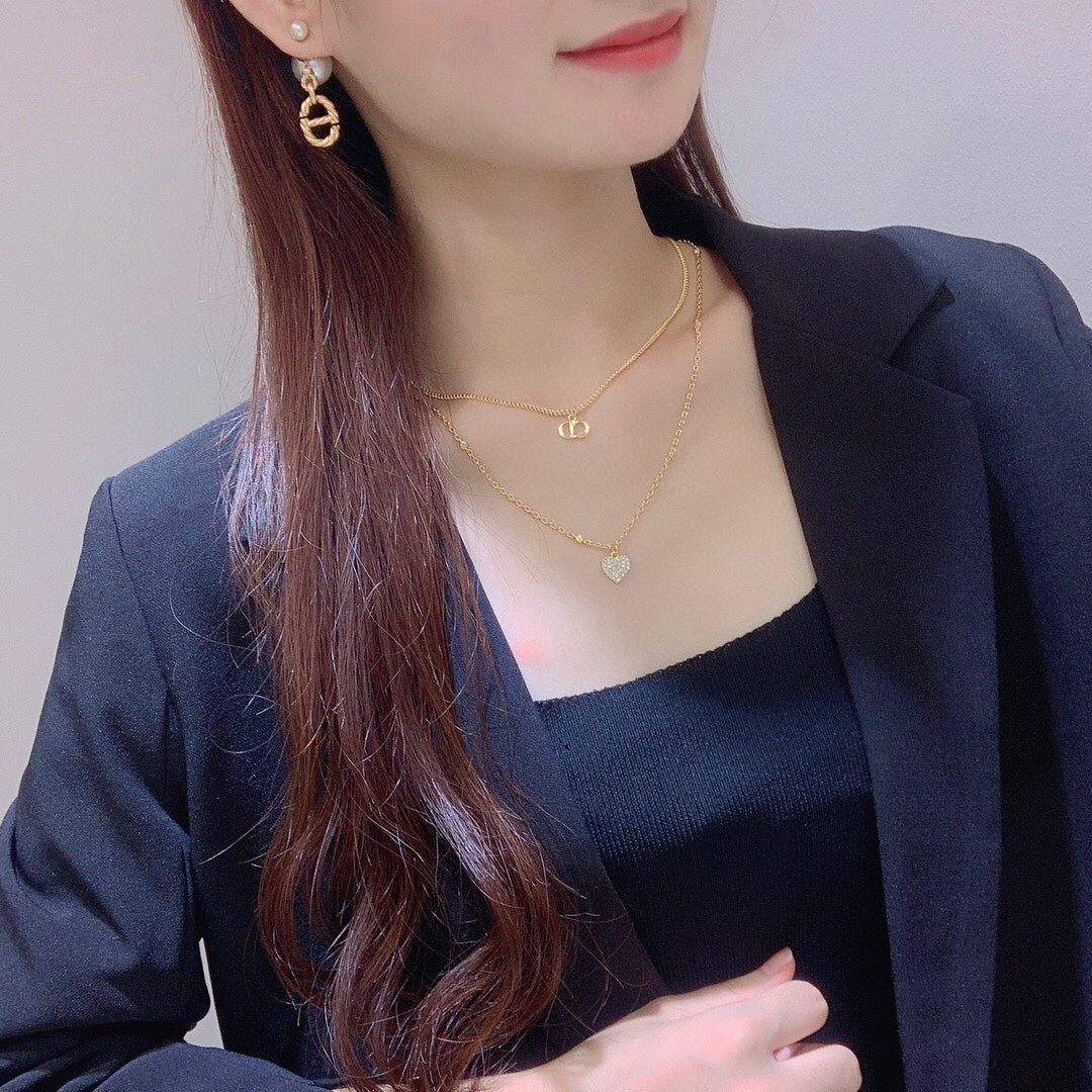 Dior 30 Montaigne Pearl Earrings
