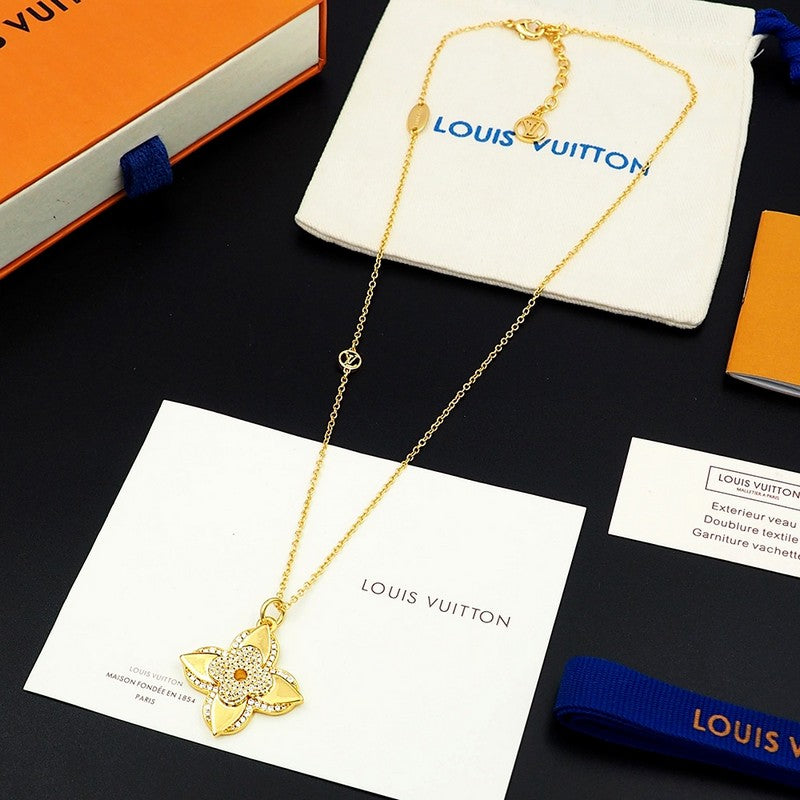 Louis Vuitton Medaillon Necklace
