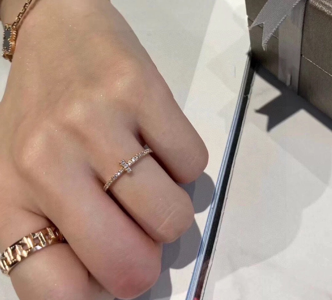 Tiffany Moissanite Wire Ring - 18K Rose Gold