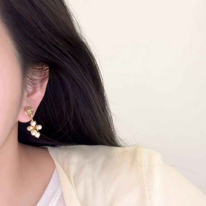 Chanel Grape Pearl Earrings - 18K Yellow Gold