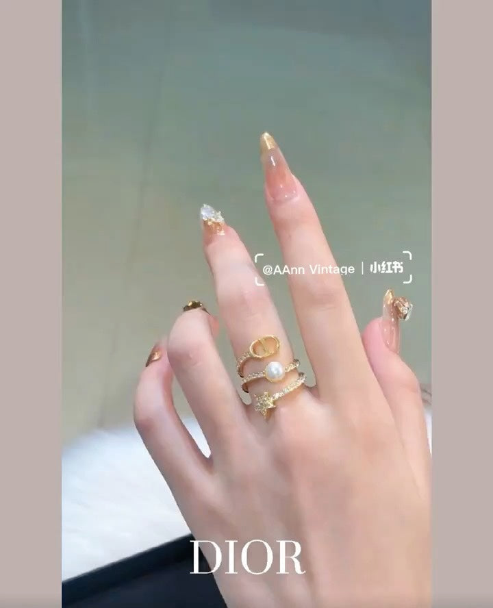 Dior Star Pearl Ring - 18K Yellow Gold