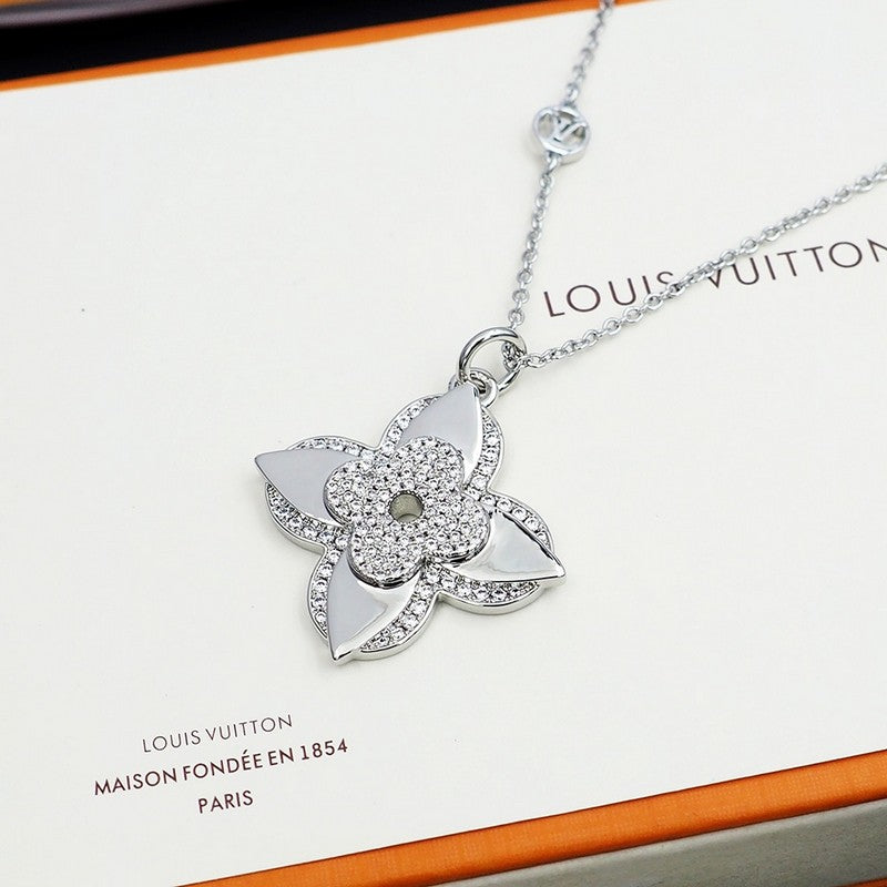 Louis Vuitton Medaillon Necklace
