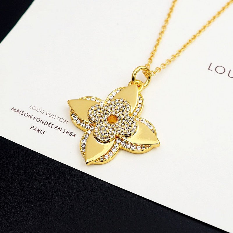 Louis Vuitton Medaillon Necklace