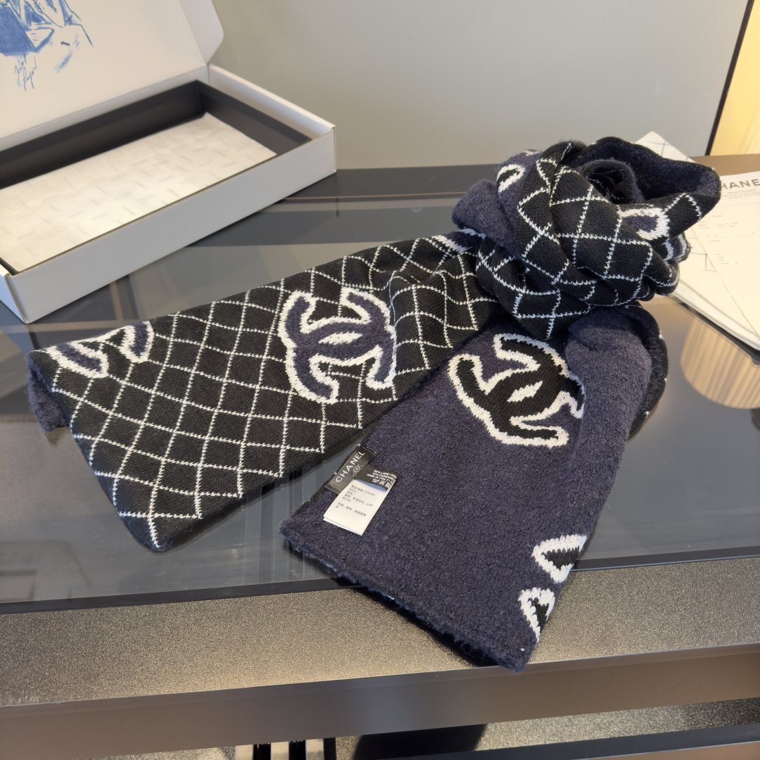 Chanel Graphic Motif Knit Scarf — front