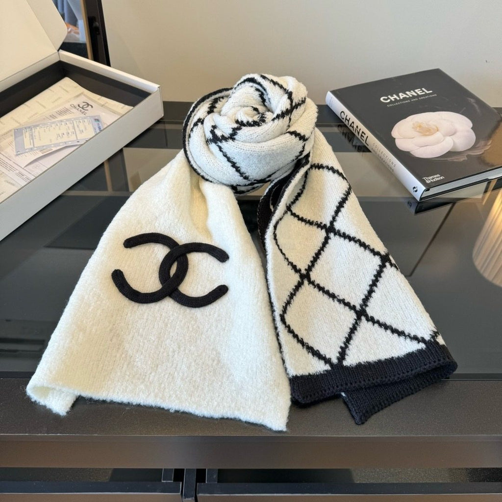 Chanel Ivory & Black Knit Scarf — front
